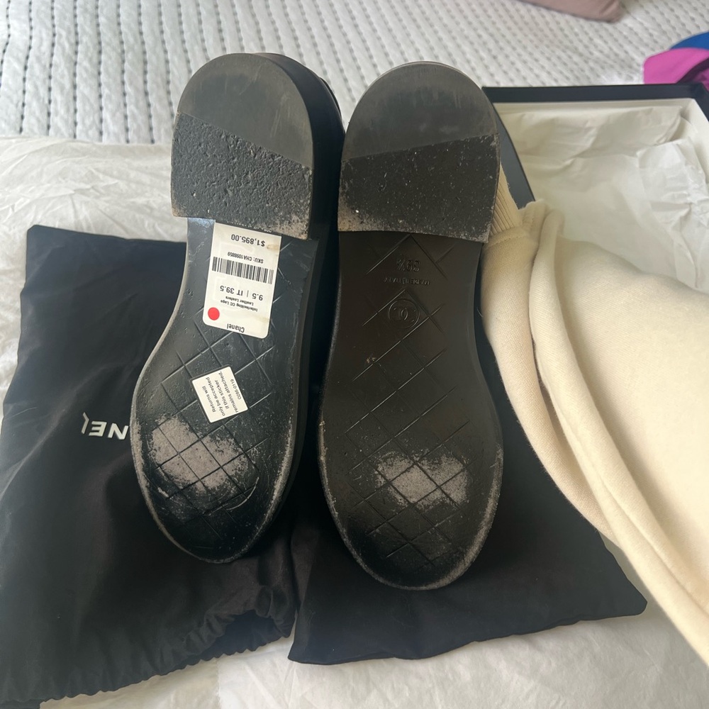 CHANEL Quilted Lambskin interlocking CC Turn Lock Loafers - Picture 7 of 7